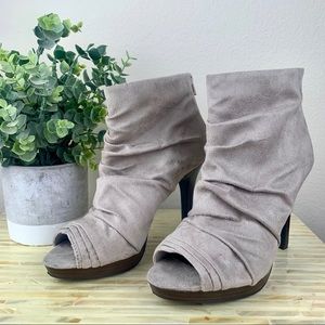 🖤 Fioni Nude Peep Toe Heels